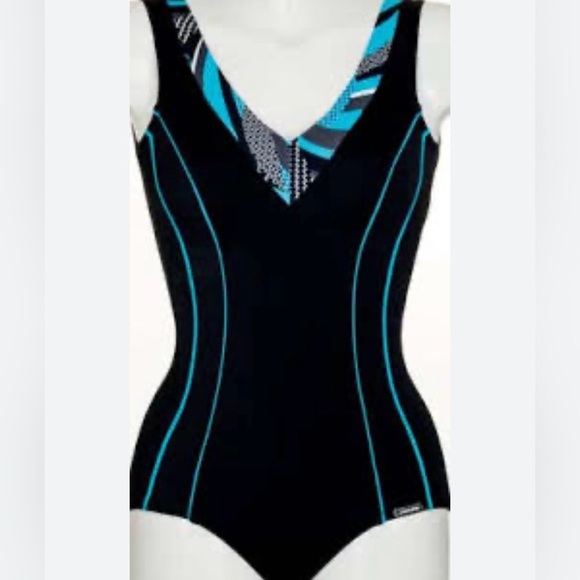 Sunmarin Womans 18 D Black and Blue One-Piece Swimsuit NWT - Picture 10 of 10